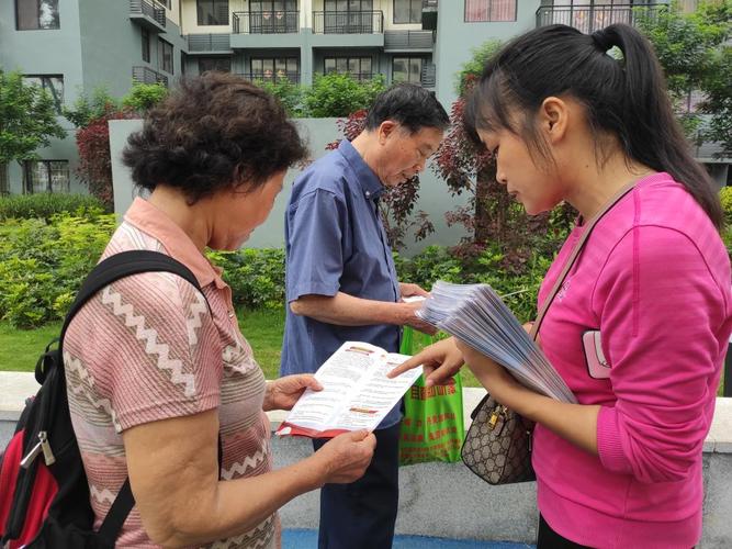 我校心理健康教育与咨询中心关爱心理助力扶贫服务队开展暑期三下乡